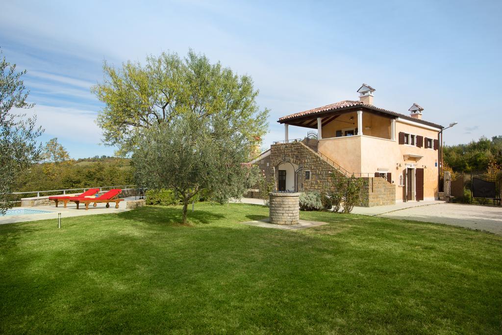 Villa Momiano With Private Pool Momjan Extérieur photo